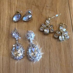Beautiful never worn earrings ! Wedding earrings